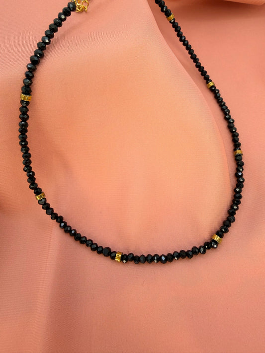 Noir choker